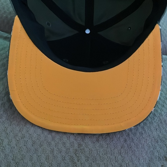 NEW Star Wars Men's Officially Licensed Mandalorian Baby Yoda Snapback Hat Cap - Picture 4 of 8